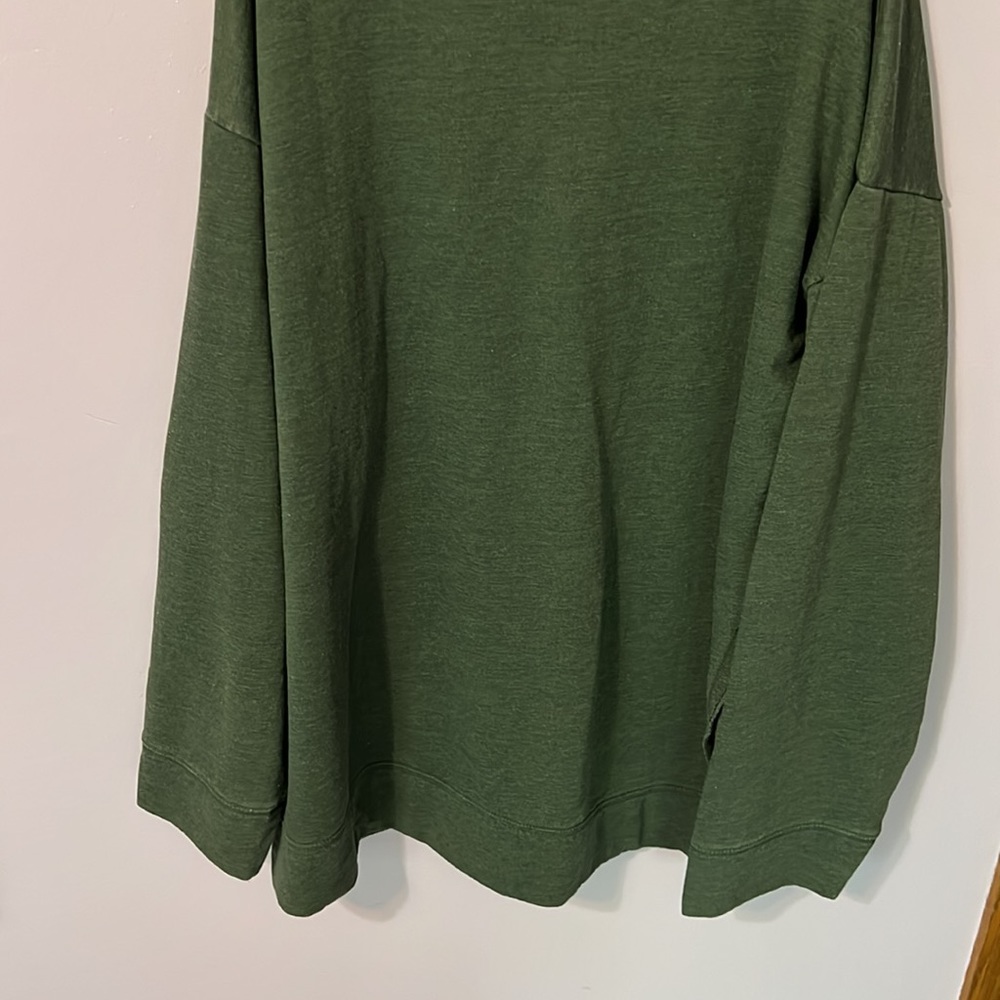NWT Urban Outfitters KO+O Oversized Crewneck Sweatshirt - Picture 13 of 13